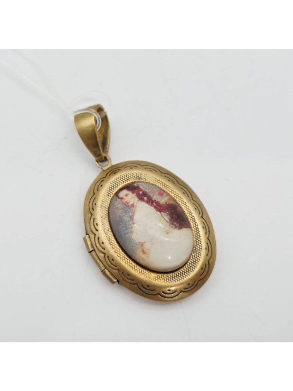Vintage Antique Oval Brass Locket Pendant Victorian Portrait Insert Hinged - Picture 4 of 10